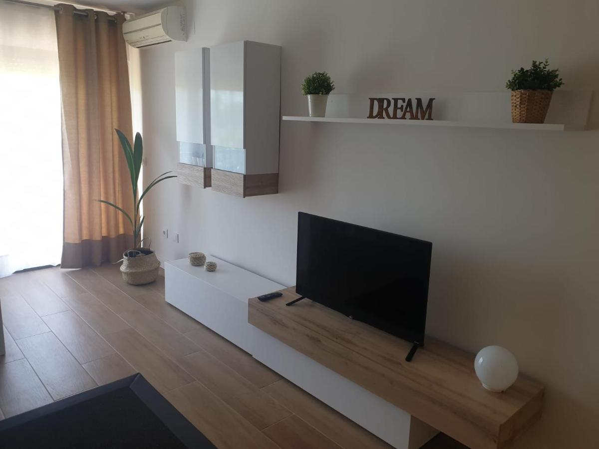 Maxx Apartamento Салоу Экстерьер фото